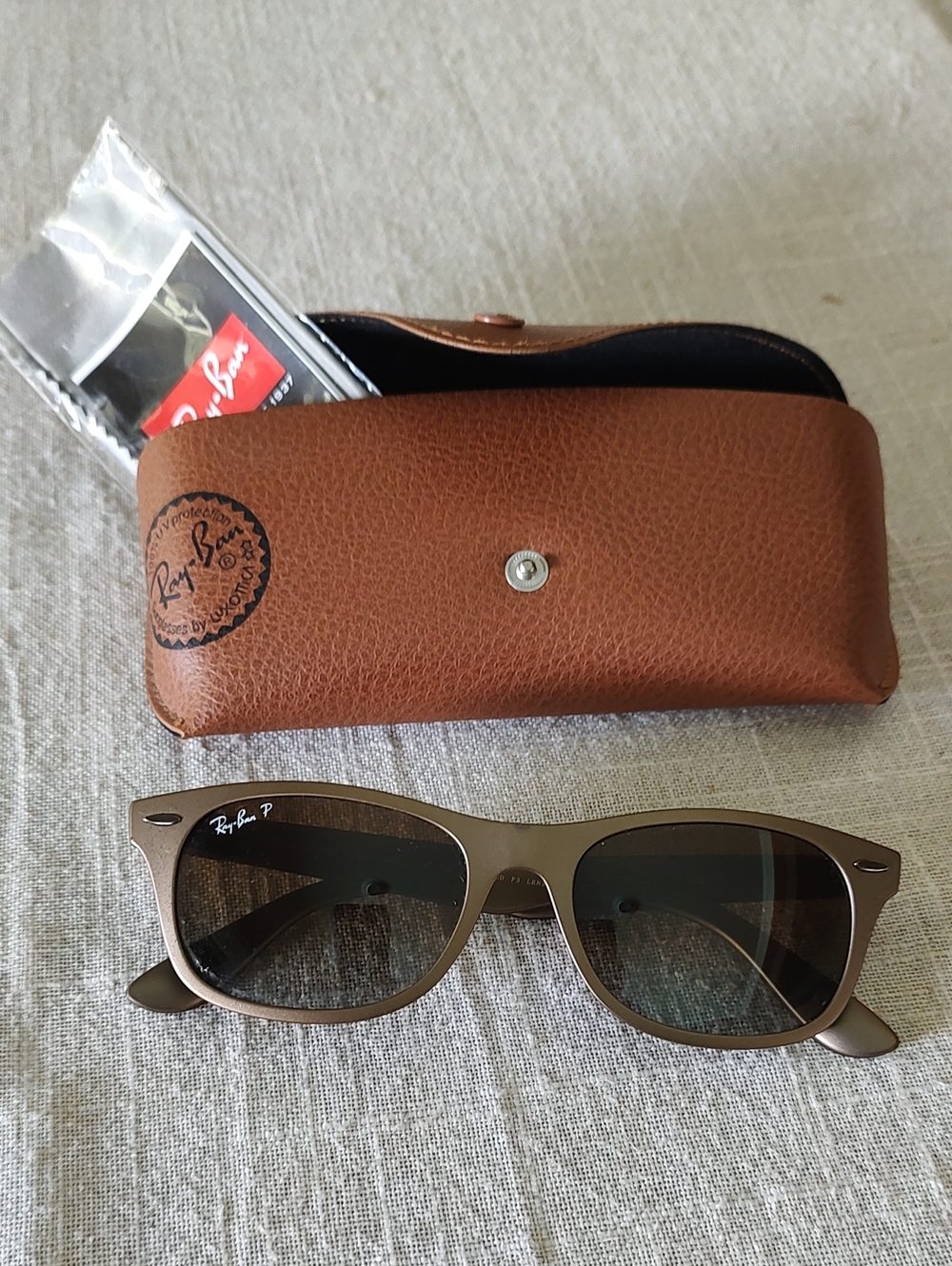 Ray-Ban Matte Brown Frame Polarized Sunglasses with Brown Case